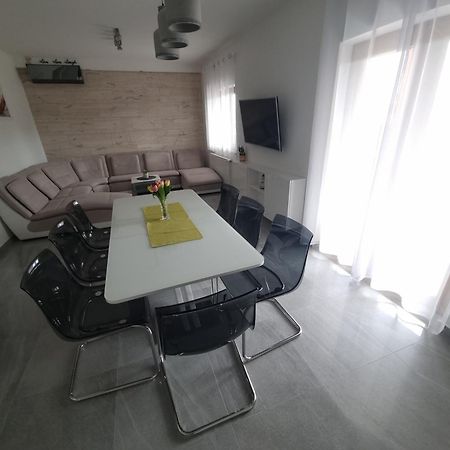Apartman Bura Apartment Posedarje Ruang foto