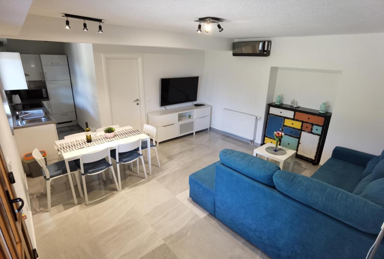 Apartman Bura Apartment Posedarje Bagian luar foto