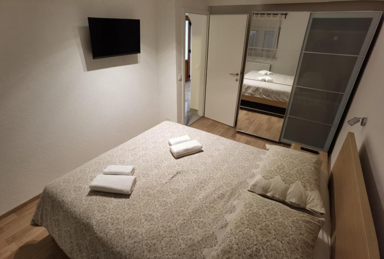 Apartman Bura Apartment Posedarje Bagian luar foto