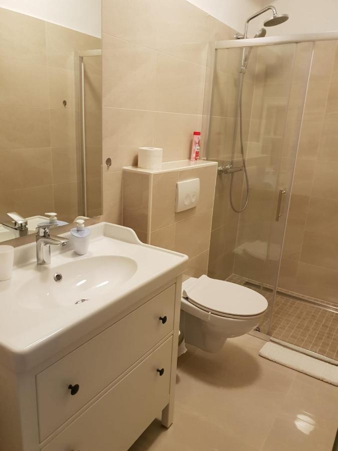 Apartman Bura Apartment Posedarje Bagian luar foto