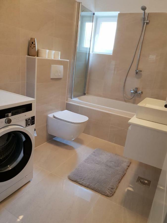 Apartman Bura Apartment Posedarje Bagian luar foto
